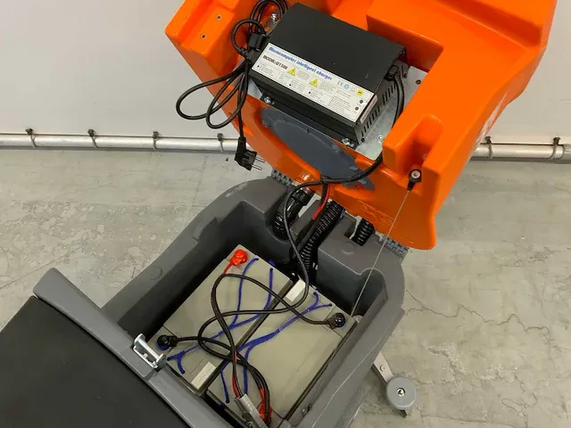 Daewoo dafr70 - industriële schrobzuigmachine - afbeelding 3 van  19