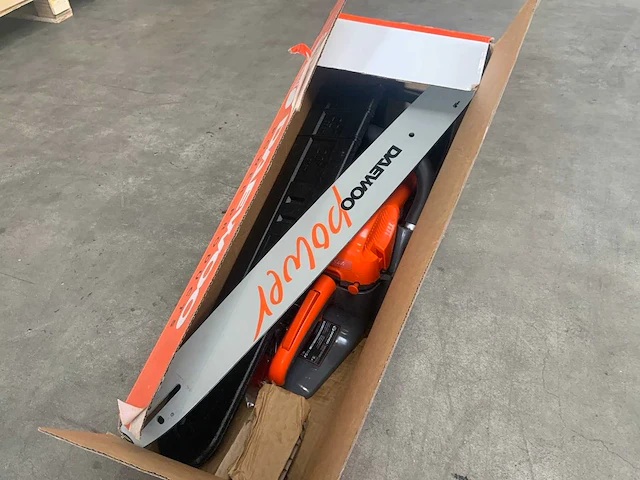 Daewoo dcs6524 kettingzaag - afbeelding 2 van  10