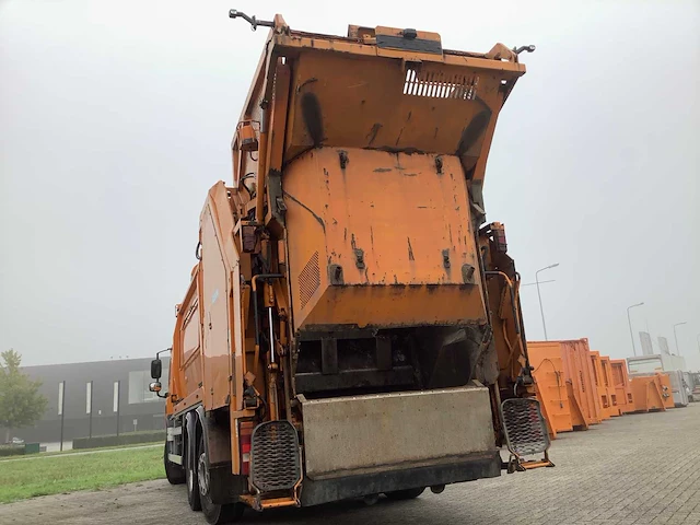 Daf - 2006 - vrachtwagen - afbeelding 9 van  45
