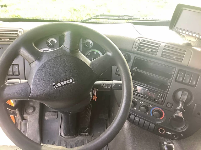Daf - 2006 - vrachtwagen - afbeelding 24 van  45