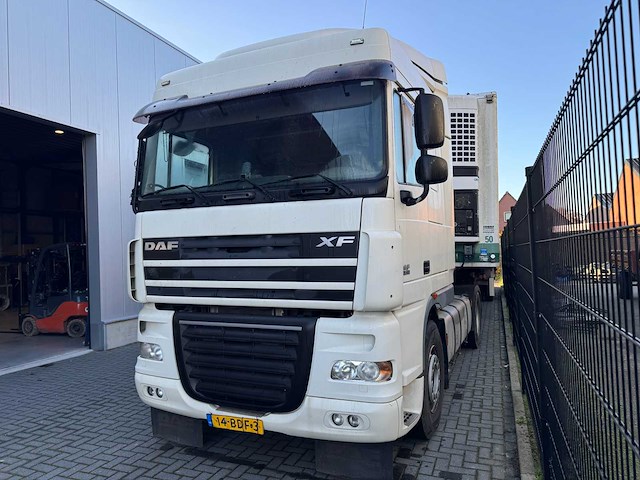 Daf - 2010 - ft xf105 - vrachtwagen - afbeelding 20 van  26
