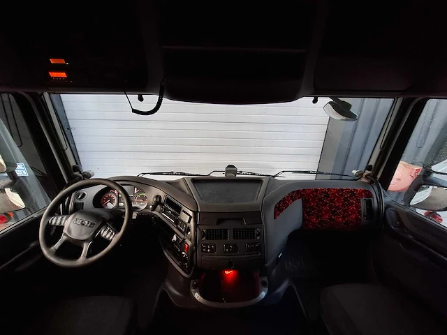 Daf - 2014 - xf 460 - vrachtwagen - afbeelding 2 van  33