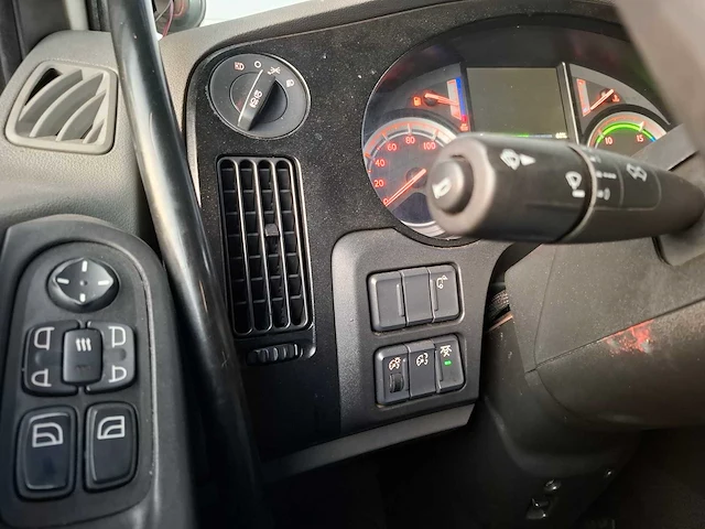 Daf - 2014 - xf 460 - vrachtwagen - afbeelding 8 van  33