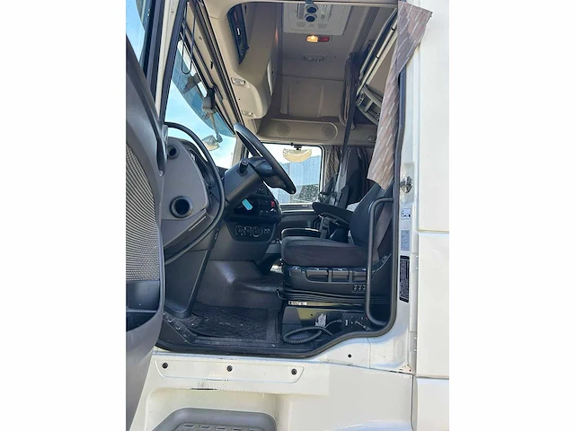 Daf - 2016 - xf - vrachtwagen - afbeelding 8 van  10