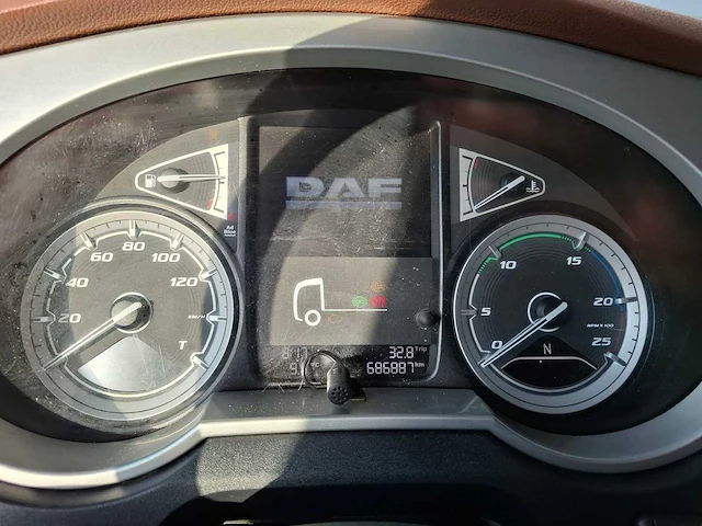 Daf - 2018 - xf 530 - vrachtwagen - afbeelding 10 van  29