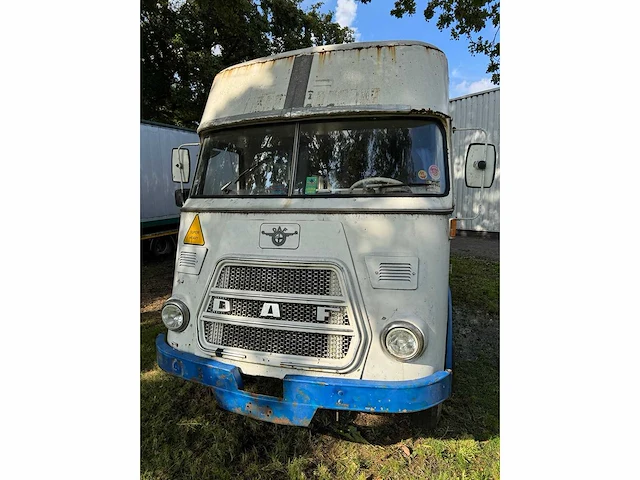 Daf - camper - vrachtwagen - afbeelding 3 van  10