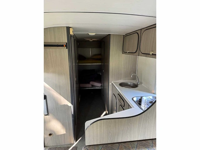 Daf - camper - vrachtwagen - afbeelding 8 van  10