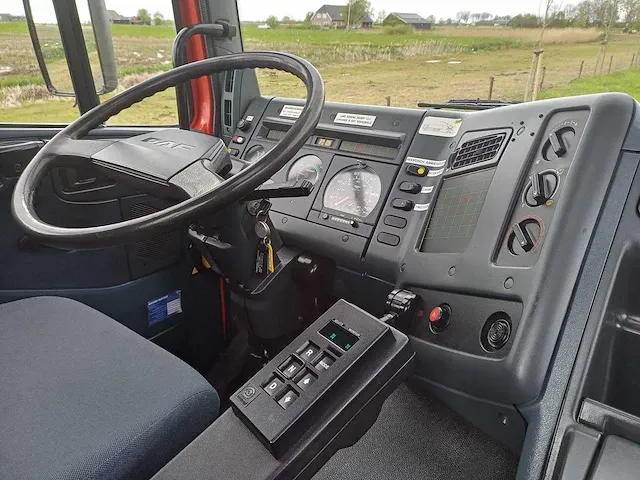 Daf 65 - leebur/hiab haakarm - vrachtwagen - afbeelding 22 van  31