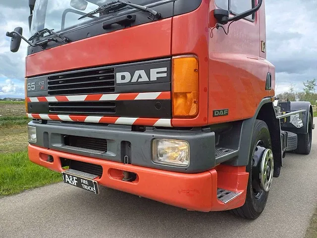 Daf 65 - leebur/hiab haakarm - vrachtwagen - afbeelding 12 van  31