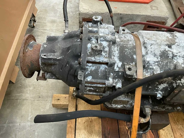 Daf 825 dh tt motor met allison bak - afbeelding 6 van  21