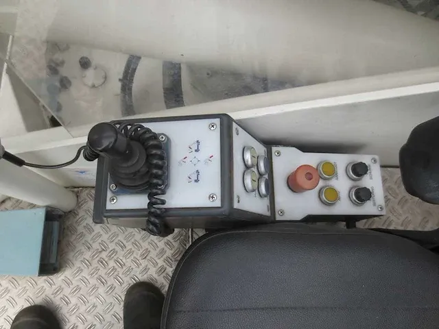 Daf /hilton- cf 75/ 270 f hoogwerkerauto - afbeelding 13 van  37