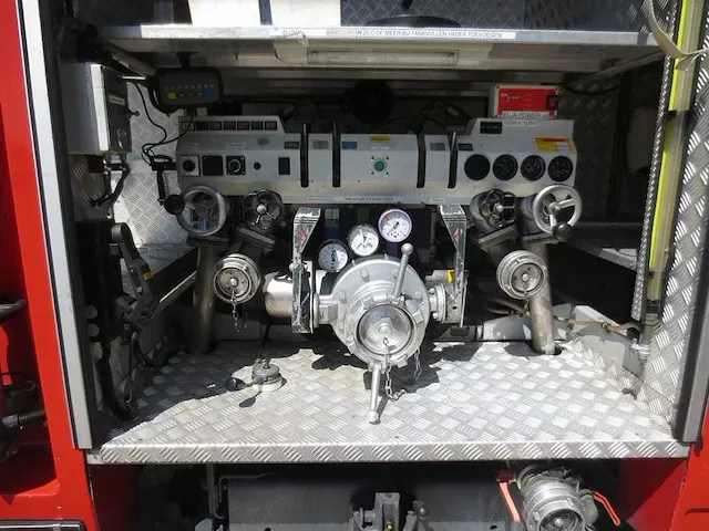Daf/rosenbauer ae65nc brandweerwagen - afbeelding 8 van  36