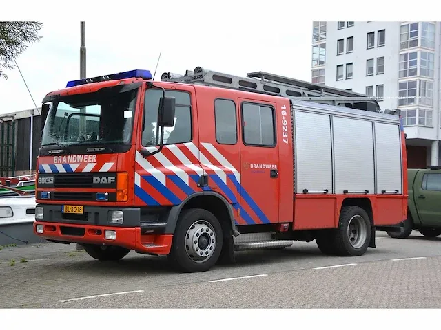 Daf/rosenbauer ae65nc brandweerwagen - afbeelding 30 van  36