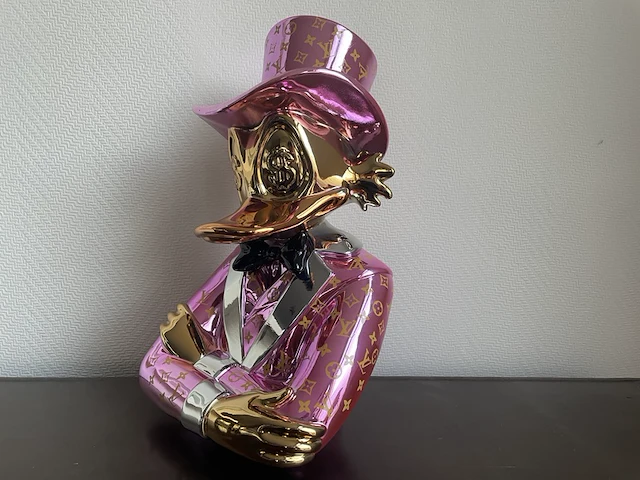 Dagobert duck pop art beeld, roze, 2025 - afbeelding 4 van  11