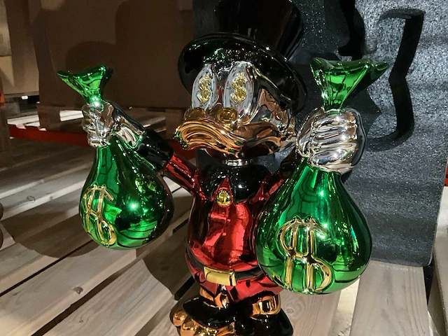 Dagobert duck pop art figuur - afbeelding 4 van  6