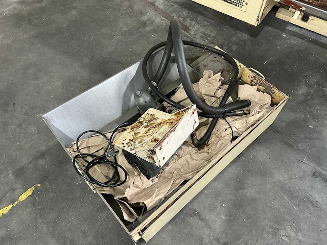 Dah lih - dl-mcv 610 - cnc-milling machine - 1992 - afbeelding 9 van  12