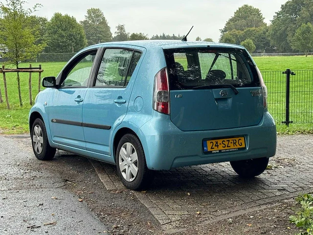 Daihatsu - 2006 - sirion 2 - 1.3-16v comfort - 24-sz-rg - afbeelding 4 van  10