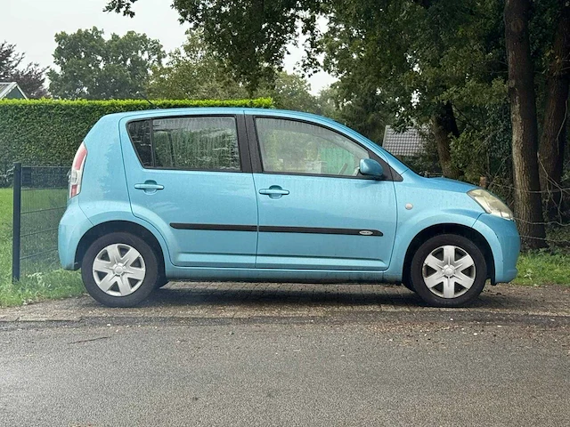 Daihatsu - 2006 - sirion 2 - 1.3-16v comfort - 24-sz-rg - afbeelding 6 van  10