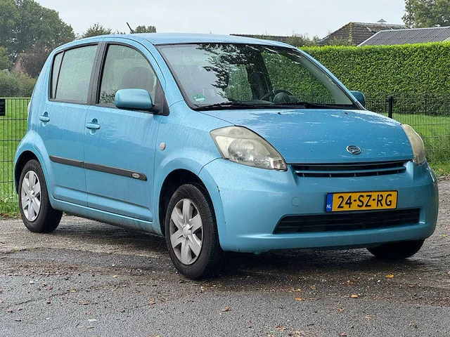 Daihatsu - 2006 - sirion 2 - 1.3-16v comfort - 24-sz-rg - afbeelding 7 van  10