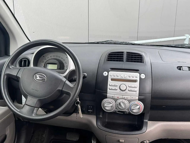 Daihatsu - 2007 - sirion 2 - 1.3-16v comfort - 18-xj-nx - afbeelding 10 van  17