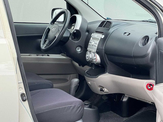 Daihatsu - 2007 - sirion 2 - 1.3-16v comfort - 18-xj-nx - afbeelding 7 van  17