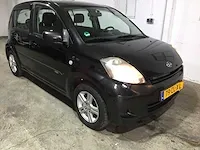 Daihatsu - sirion 2 - 1.3-16v sport - 79-zl-xl - afbeelding 18 van  20