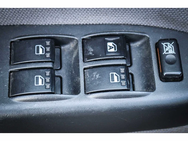 Daihatsu - trevis - 1.0 g-627-jk - afbeelding 3 van  19