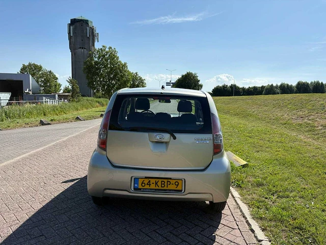 Daihatsu sirion 2 1.0-12v trend 64-kbp-9 - afbeelding 9 van  21