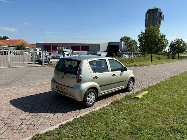 Daihatsu sirion 2 1.0-12v trend 64-kbp-9 - afbeelding 12 van  21