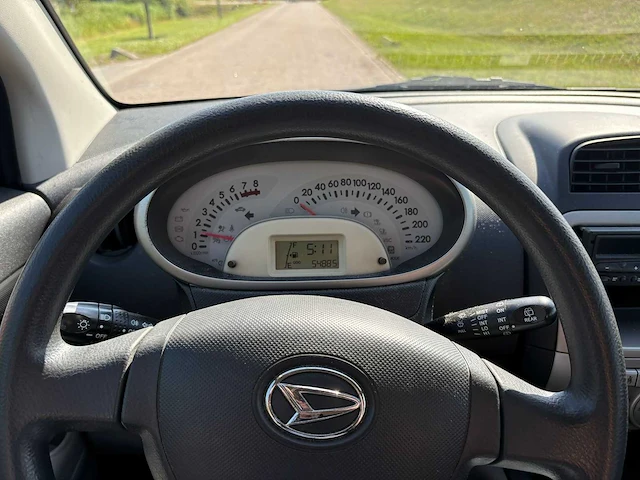 Daihatsu sirion 2 1.0-12v trend 64-kbp-9 - afbeelding 18 van  21