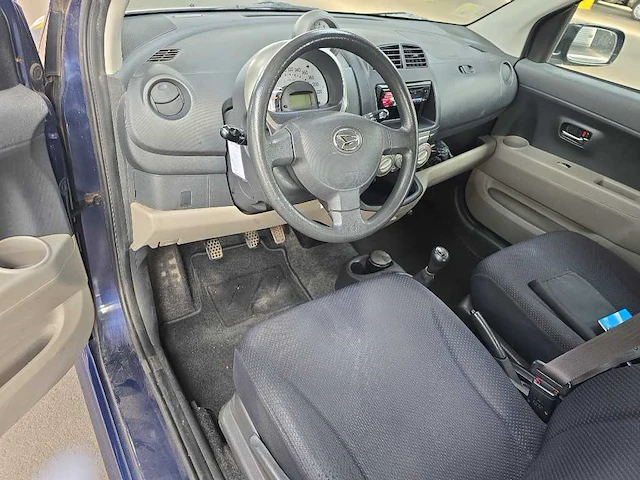 Daihatsu sirion 2 1.3-16v comfort , 05-tz-lh - afbeelding 12 van  16