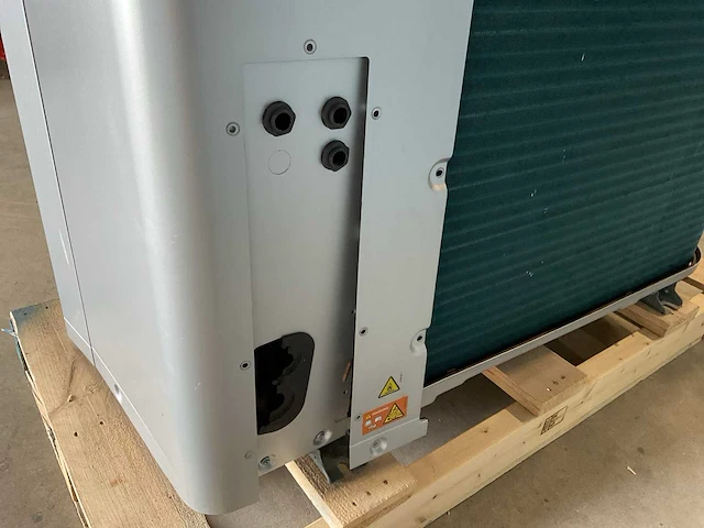 Daikin - erra12eaw1 - warmtepomp buiten-unit - afbeelding 4 van  6