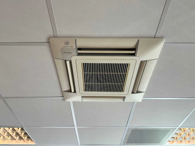 Daikin airconditioning binnen units (3x) - afbeelding 7 van  12