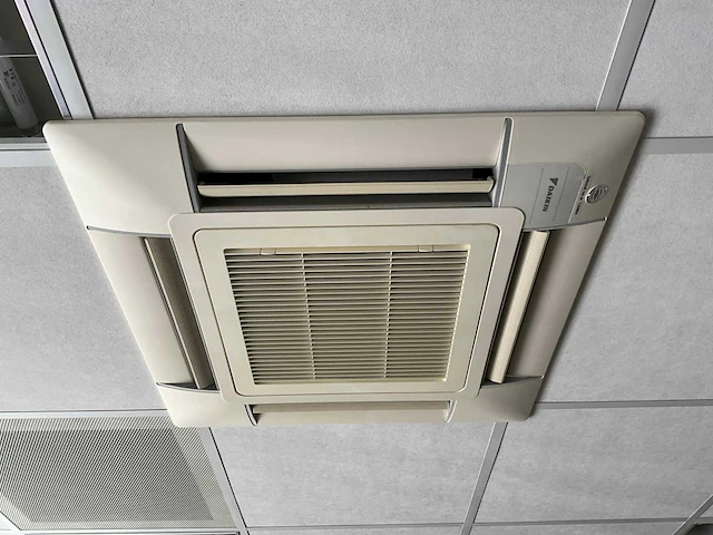 Daikin airconditioning binnen units (3x) - afbeelding 10 van  12