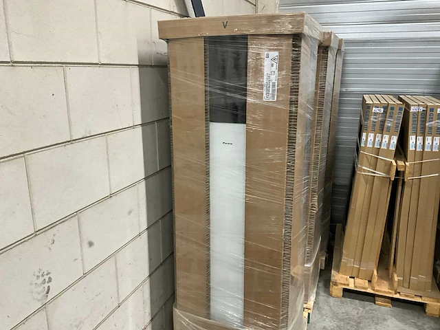 Daikin altherma 3 ehvx08s23dj9w7 warmtepomp 7,5 kw lucht water - afbeelding 3 van  4