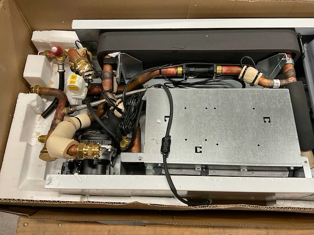 Daikin ehyhbx08aav3 hybride verwarmer/koeler - afbeelding 2 van  4