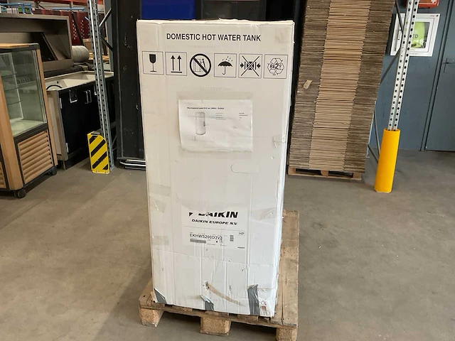 Daikin ekhws200d3v3 rvs warmwatertank (200l) - afbeelding 2 van  5
