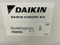 Daikin ekhws300d3v3 warmwatertank 300l - afbeelding 2 van  3