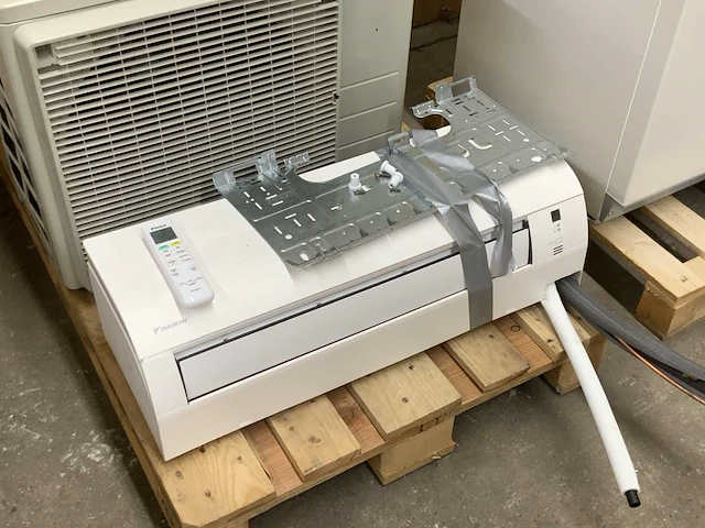 Daikin rxp35n5v1b airconditioning - afbeelding 2 van  5