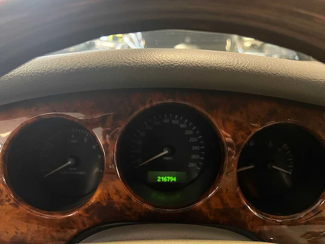 Daimler - 1999 - 4.0 - 4.0 v8 - 1-sng-43 - afbeelding 6 van  19