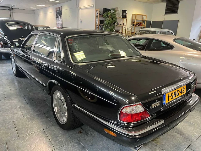Daimler - 1999 - 4.0 - 4.0 v8 - 1-sng-43 - afbeelding 14 van  19