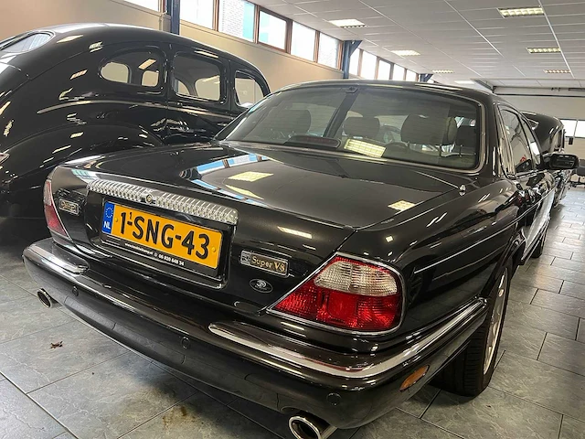 Daimler - 1999 - 4.0 - 4.0 v8 - 1-sng-43 - afbeelding 15 van  19