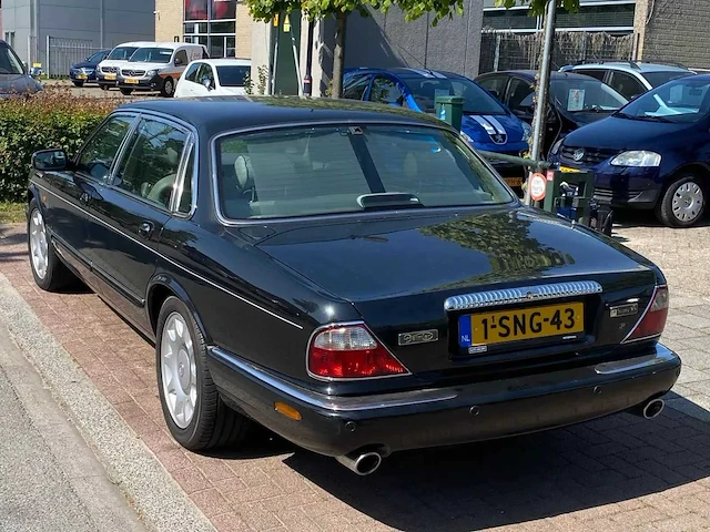 Daimler - 1999 - 4.0 - 4.0 v8 - supercharged - 1-sng-43 - afbeelding 15 van  18