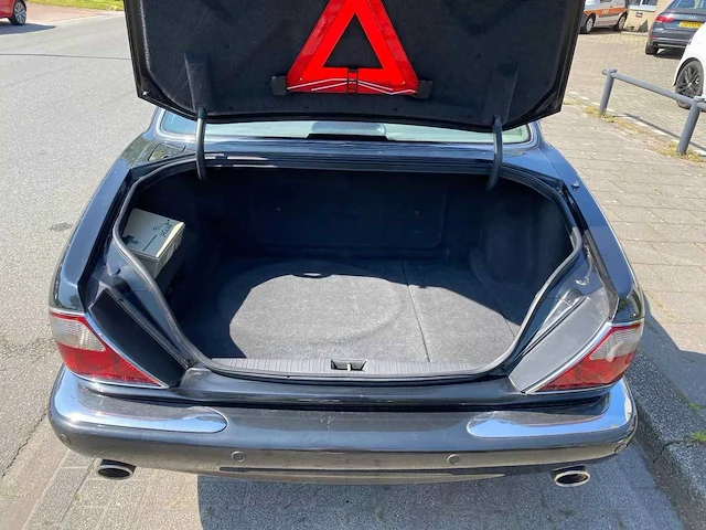 Daimler - 1999 - 4.0 - 4.0 v8 - supercharged - 1-sng-43 - afbeelding 16 van  18