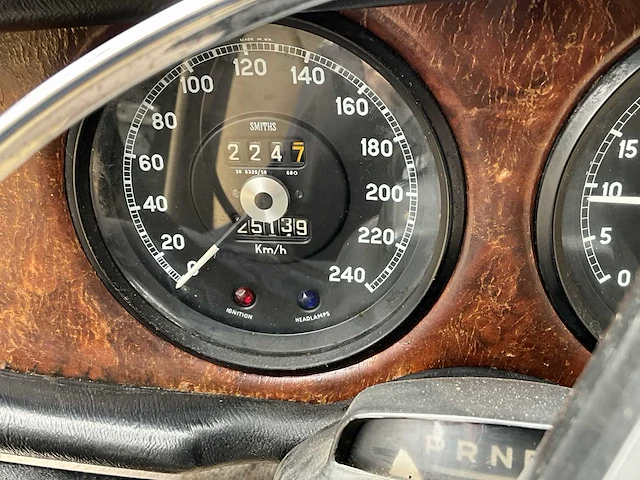 Daimler - oldtimer (1968) - afbeelding 16 van  40