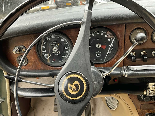 Daimler - oldtimer (1968) - afbeelding 17 van  40