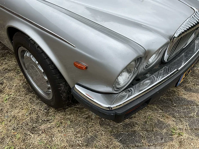 Daimler - xj - oldtimer (1982) - afbeelding 3 van  32