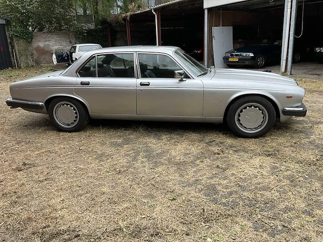 Daimler - xj - oldtimer (1982) - afbeelding 27 van  32