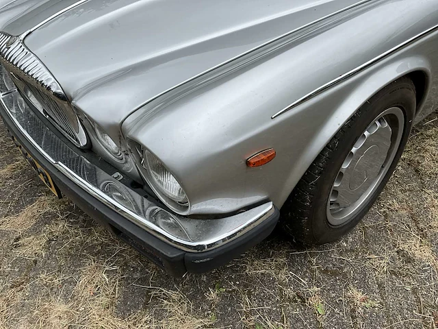 Daimler - xj - oldtimer (1982) - afbeelding 32 van  32