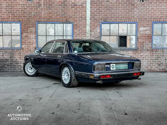 Daimler 4.0 l6 238pk 1990 -youngtimer - afbeelding 17 van  38